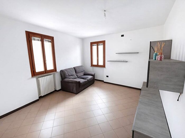 Appartamento quadrilocale in affitto in Centro, Casina