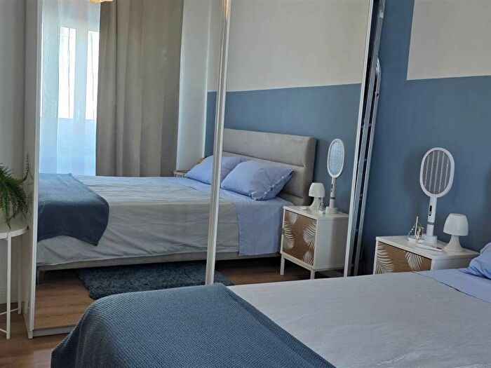 Appartamento trilocale in affitto in Via del Marzocco, Shangai, Livorno