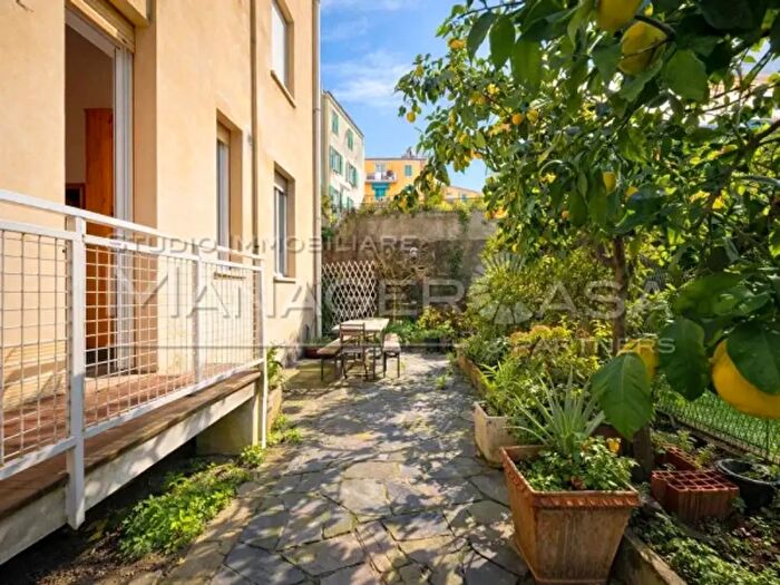 Appartamento con 5 locali in vendita in Via Tuia, Rapallo