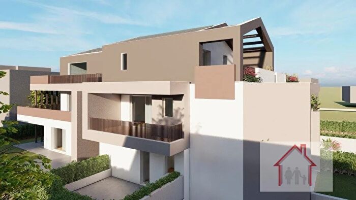 Appartamento quadrilocale in vendita in Via Legrenzi, Montebelluna