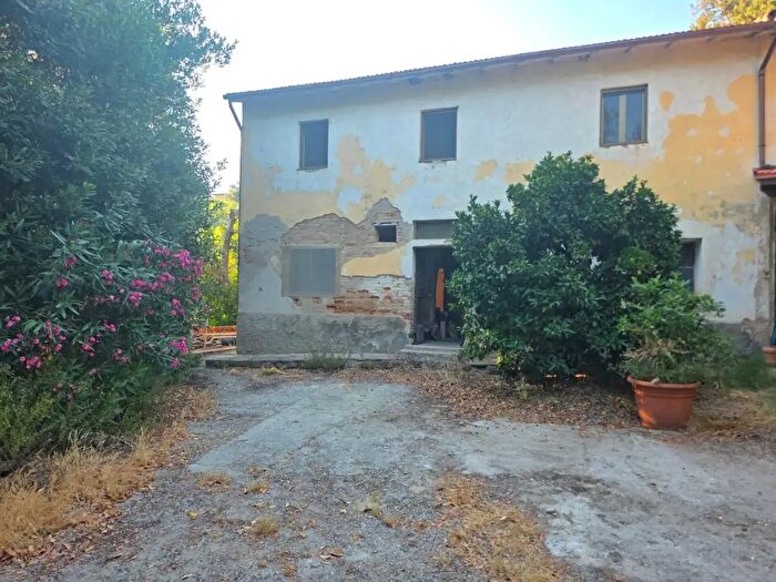 Casa con 8 locali in vendita in Ia Usigliano, Palaia