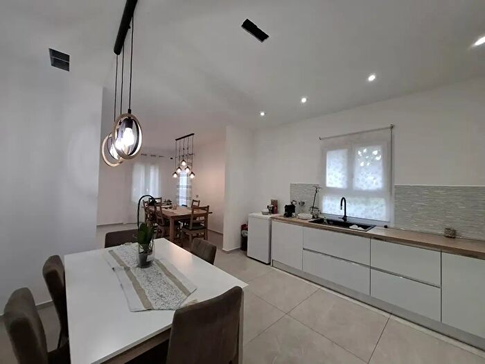 Appartamento quadrilocale in vendita in Via Acquabona, Rimini