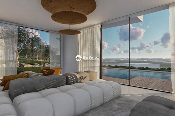 Casa quadrilocale in vendita in Via SantAmbrogio, Toscolano Maderno