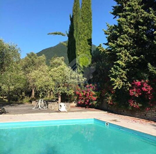 Casa con 6 locali in affitto in Toscolano Maderno