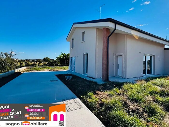 Casa con 5 locali in vendita in Via Pierdomenico Frattini, Legnago