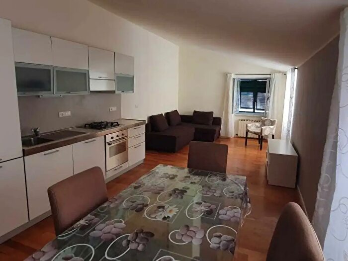 Appartamento trilocale in affitto in La Spezia