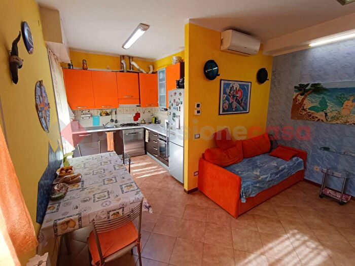 Appartamento trilocale in vendita in Via Pascoli, Cinisello Balsamo