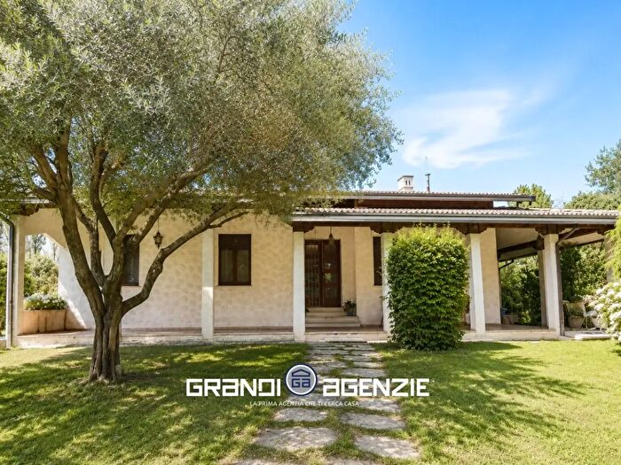 Casa con 9 locali in vendita in Via della Croce, Preganziol