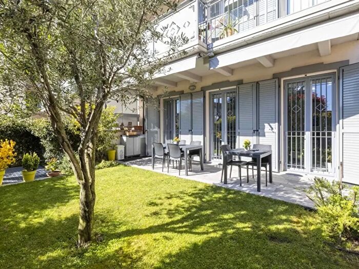 Appartamento quadrilocale in vendita in Via Durini, Monza