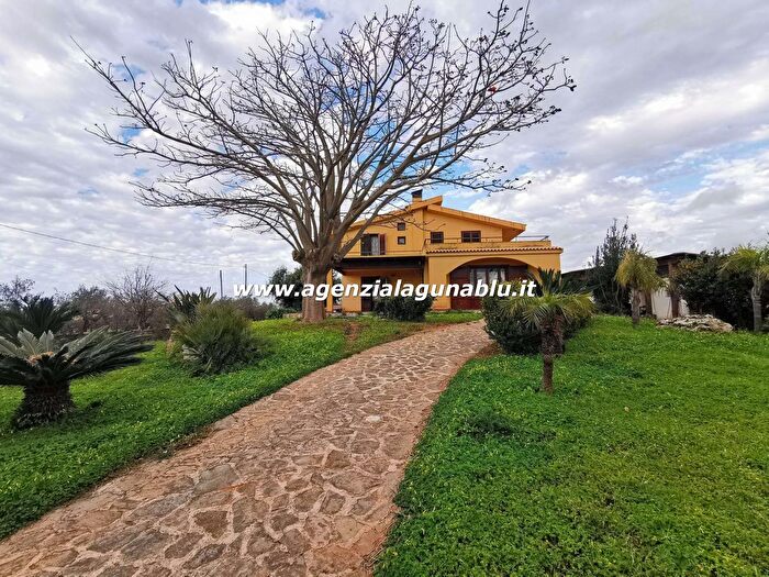 Casa con 6 locali in vendita in Contrada Terrenove, Marsala