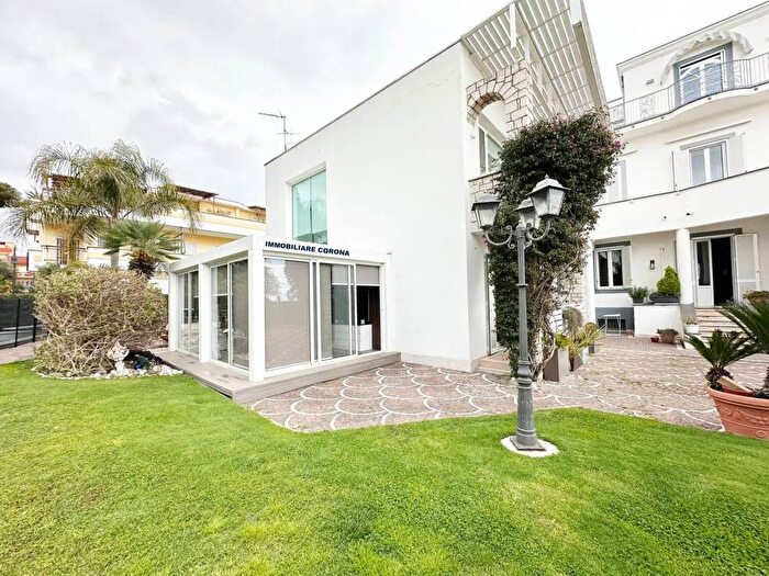 Appartamento trilocale in affitto in Viale Circe, Lungomare Circe Via Badino, Terracina