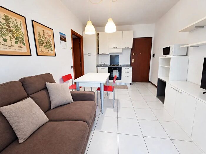 Appartamento trilocale in vendita in Via Filippo Corridoni, Rovigo