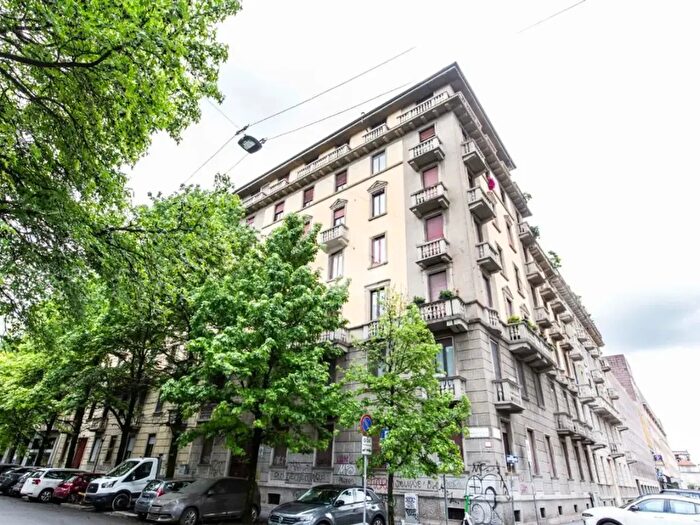 Appartamento trilocale in vendita in Via Francesco Albani, Milano