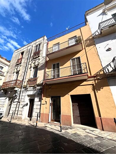 Appartamento trilocale in vendita in Via Carmine Brindisi, Brindisi