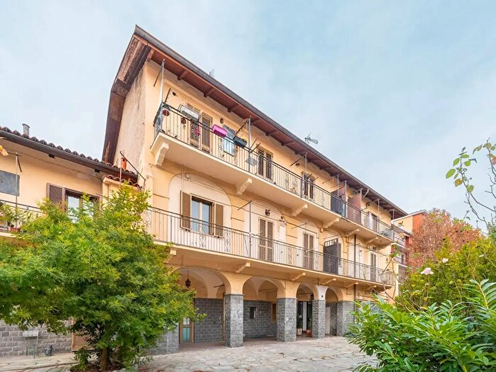 Appartamento trilocale in vendita in Via Perotti, Grugliasco