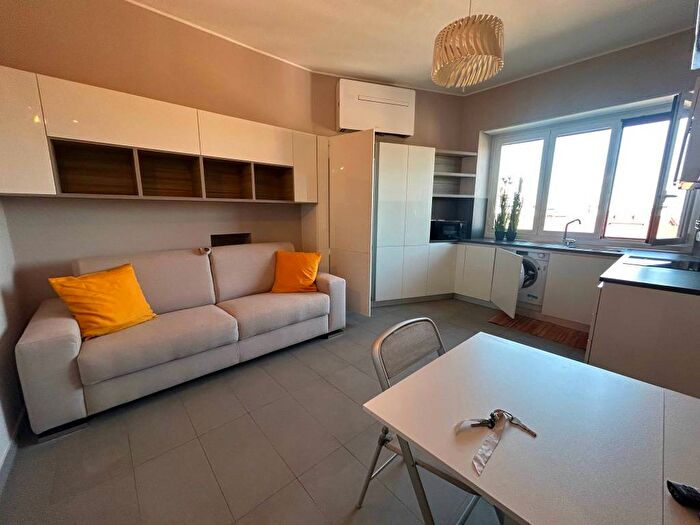 Appartamento monolocale in affitto in Via George Washington, Washington, Milano
