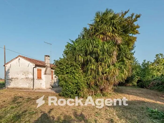 Casa bilocale in vendita in Via SantAgostino, Correzzola