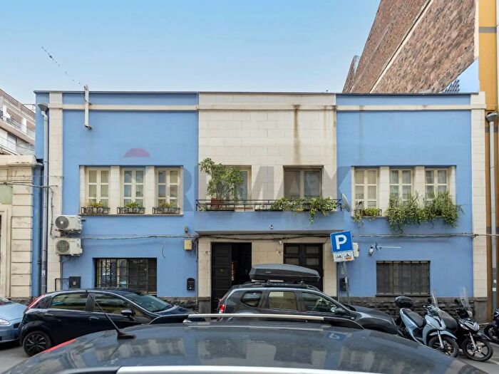 Appartamento con 5 locali in vendita in Via Padova, Catania