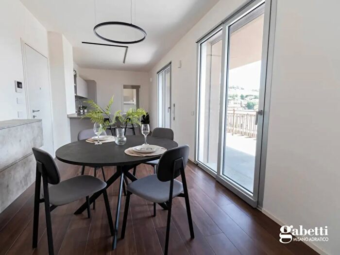 Appartamento quadrilocale in vendita in Via Romagna, Gabicce Mare