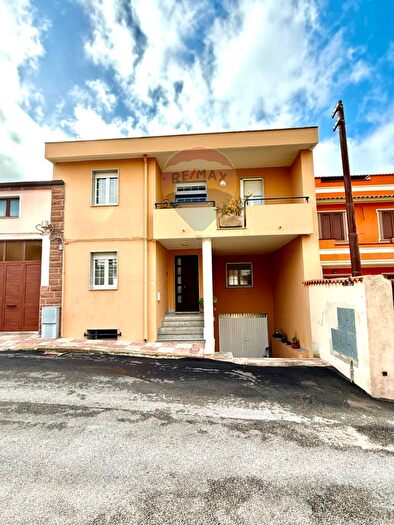 Casa con 6 locali in vendita in Silvio Pellico, Ittiri