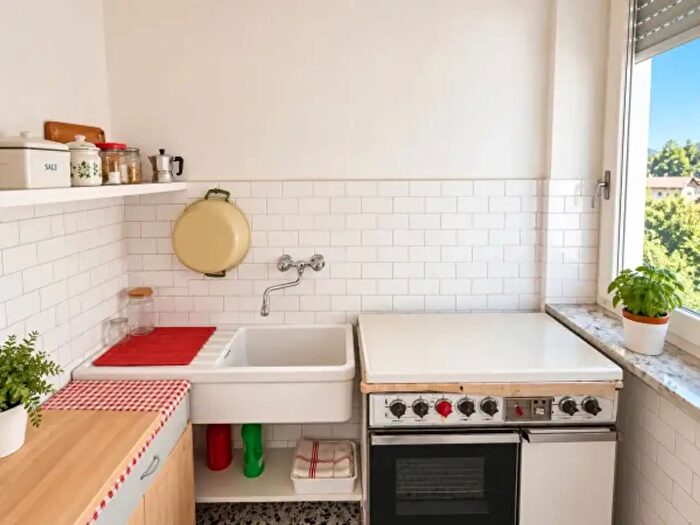 Appartamento trilocale in vendita in Via Giacomo Scotti, Costigliole D'Asti