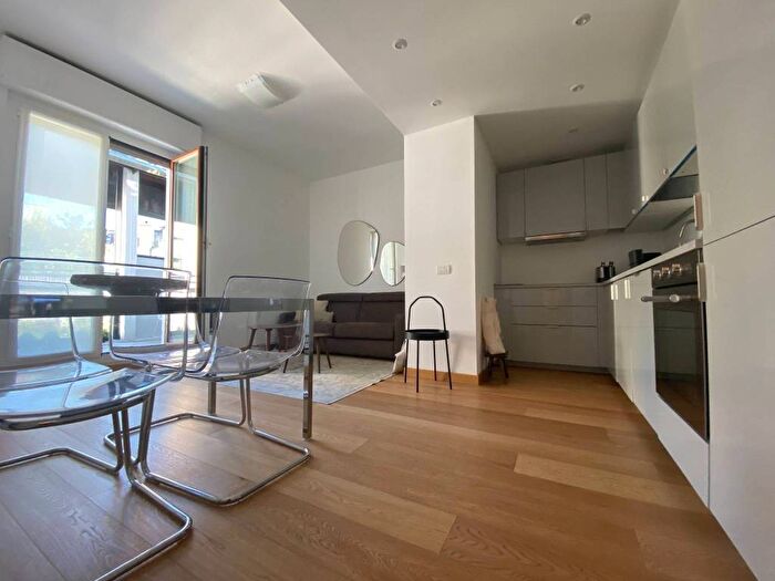 Appartamento bilocale in affitto in Via Paolo da Cannobio, Duomo, Milano