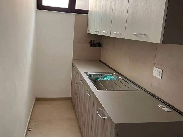 Appartamento quadrilocale in affitto in Napoli No Number, Marzanello, Vairano Patenora