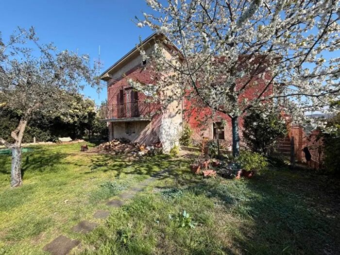 Casa con 5 locali in vendita in Via Spa, Nerola