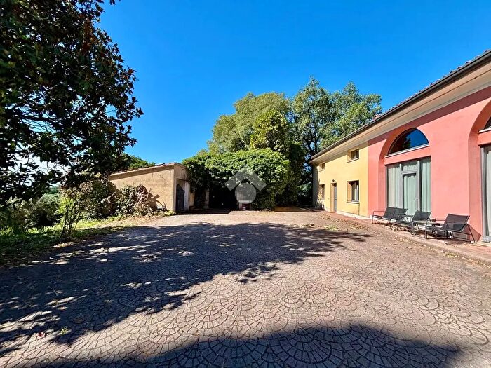 Casa con 10 locali in vendita in Via Montespada, Sona