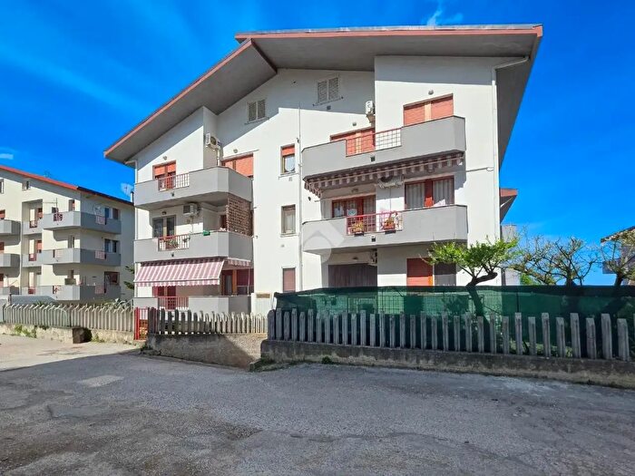 Appartamento bilocale in vendita in Via degli Ernici, Chieti