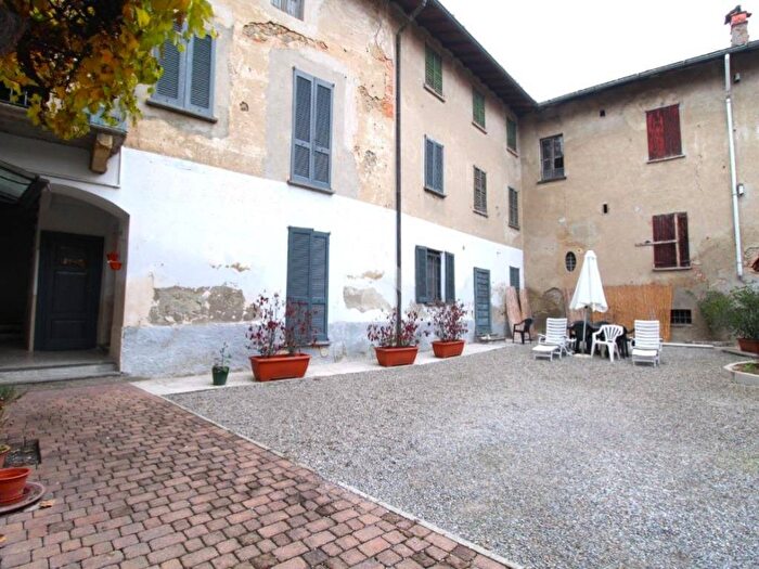 Appartamento bilocale in affitto in Via Lunga, Pagnano, Merate