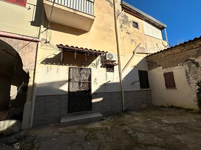 Appartamento trilocale in vendita in Via Pastrengo, Boscotrecase