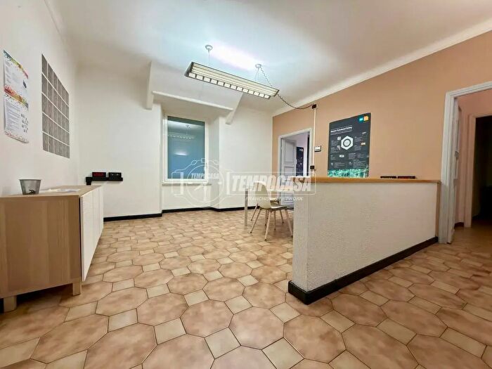 Appartamento quadrilocale in vendita in Viale Carlo Canepa, Genova