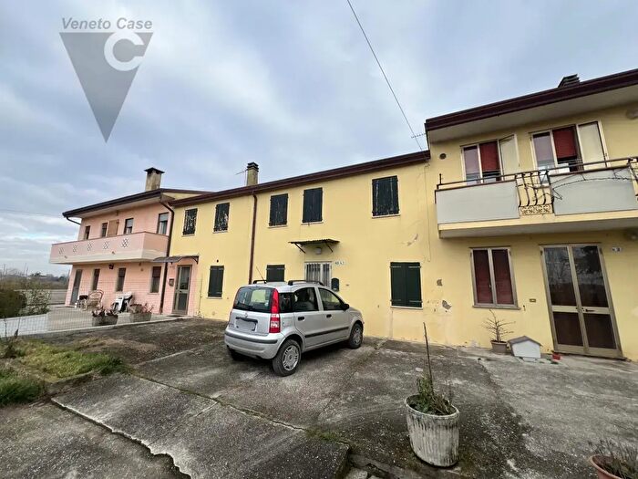 Casa quadrilocale in vendita in Arzergrande