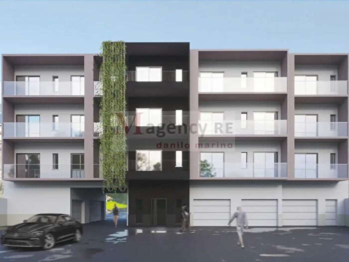 Appartamento quadrilocale in vendita in Via San Francesco Pellaro, Reggio Calabria