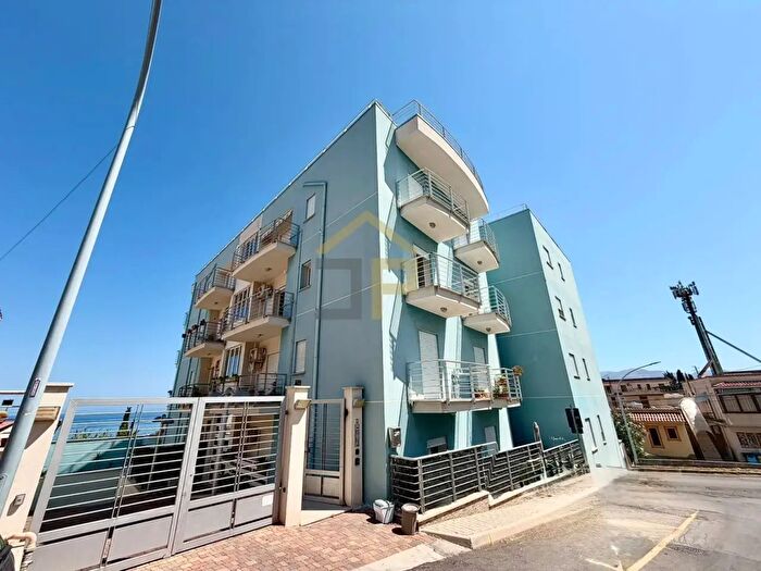 Appartamento quadrilocale in vendita in Via De Mauro, Balestrate