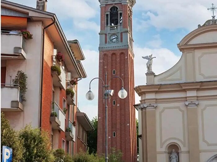 Appartamento quadrilocale in vendita in Viale Stazione, Latisana