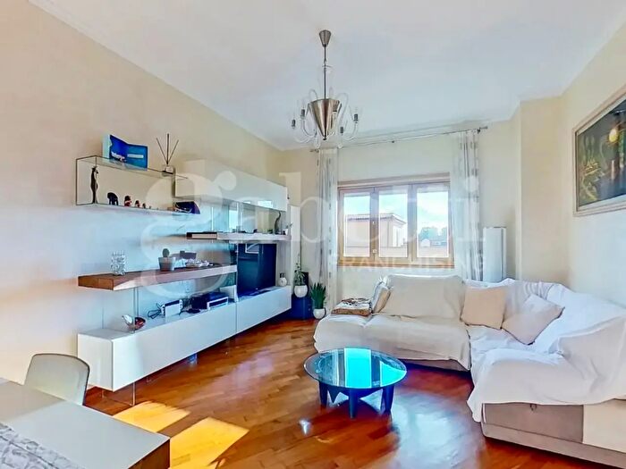 Appartamento quadrilocale in vendita in Via Garlasco, Roma