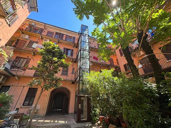 Appartamento bilocale in affitto in Via Pietro Custodi, Corso San Gottardo, Milano