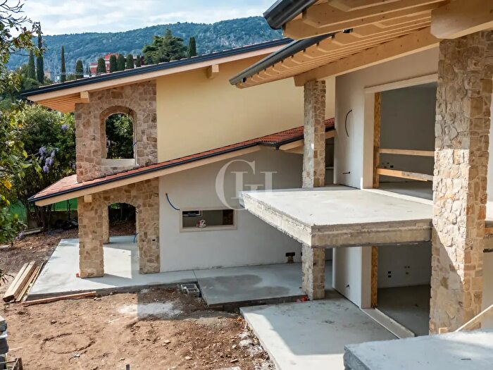 Appartamento trilocale in vendita in Garda