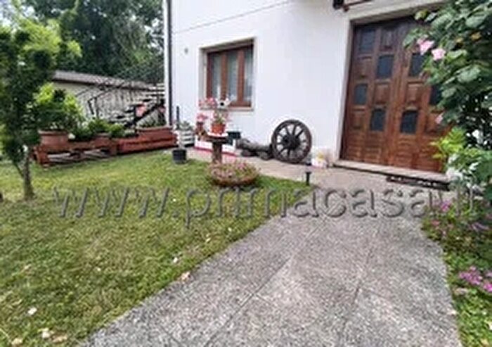 Casa con 7 locali in vendita in Via Moniego Centro, Noale