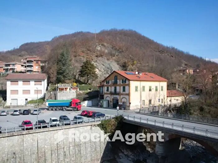 Appartamento trilocale in vendita in Via Avosso, Casella