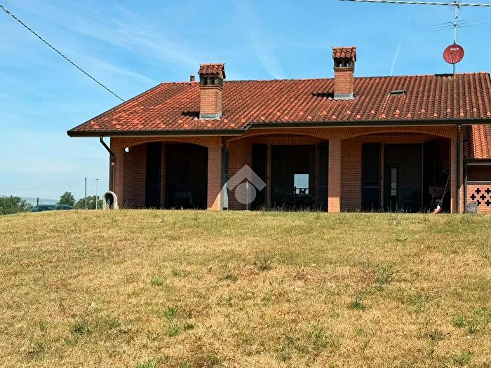 Casa trilocale in vendita in Via Corbellina, Fara Gera D'Adda