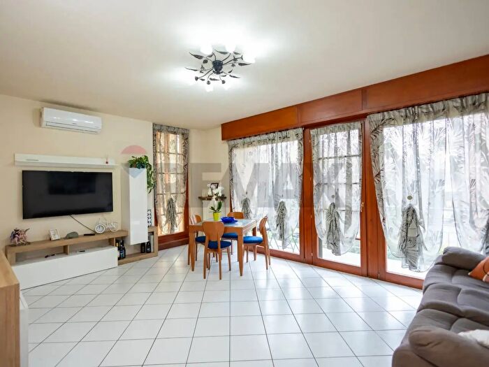 Appartamento con 7 locali in vendita in Via Borgoratto, Torrazza Piemonte