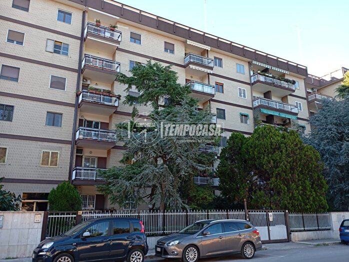 Appartamento quadrilocale in vendita in Via Giulio Petroni, Bari