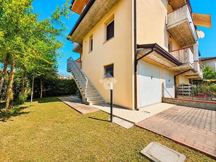 Appartamento trilocale in vendita in Via Eugenio Montale, Gatteo