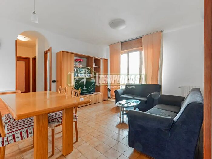Appartamento trilocale in vendita in Via Conte Pino Zanchi, Stezzano
