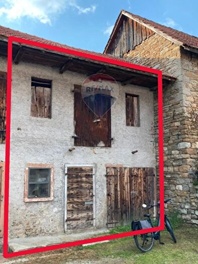 Casa bilocale in vendita in Via Calvi Pier Fortunato Snc, Alpago