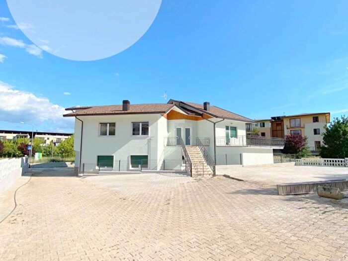 Appartamento quadrilocale in affitto in Via Amiternina, Coppito Preturo, L'Aquila