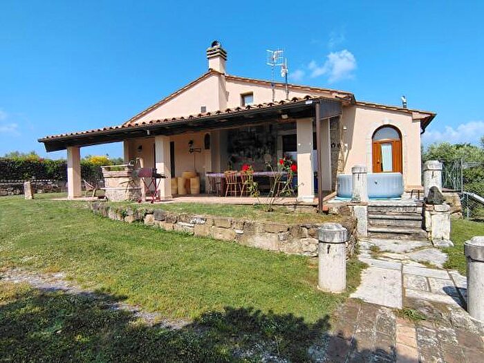 Casa con 5 locali in vendita in Strada della Formica, Pitigliano